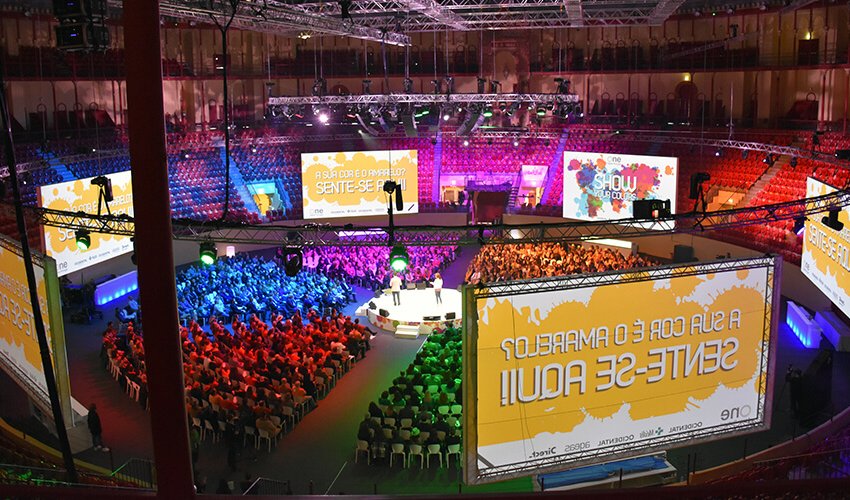 AGEAS Show Your Colors